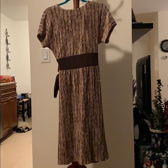 Brown Short Sleeve Dress - Picture 4 of 4